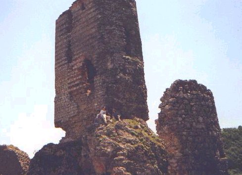 ch_castle02.jpg (34964 bytes)