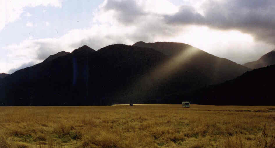 Fiordland1.jpg (27695 bytes)