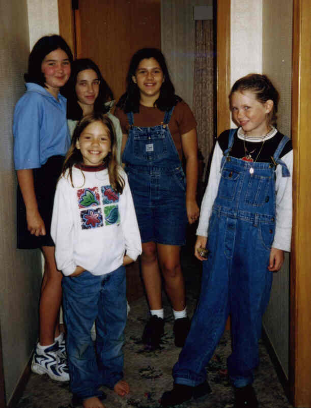 KidFriends3.jpg (41756 bytes)