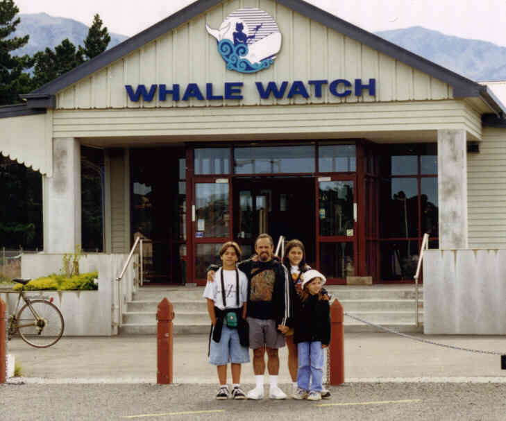 Whale0.jpg (42795 bytes)